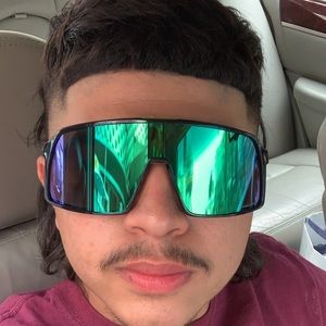 Meet your Posher, Omar